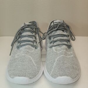 Men's Gray Athletic Shoes